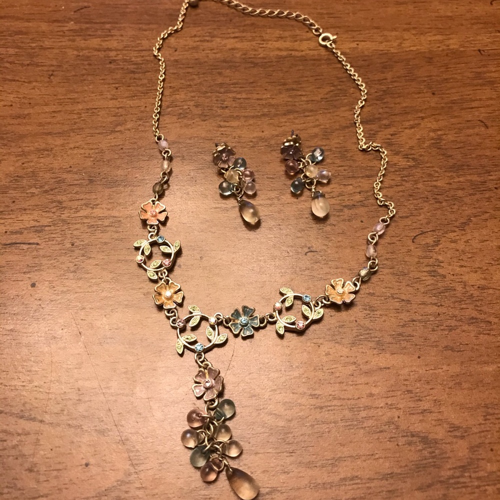 Matching floral necklace and earrings set